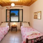 Nyaraló Avvisania Ajía Effimía