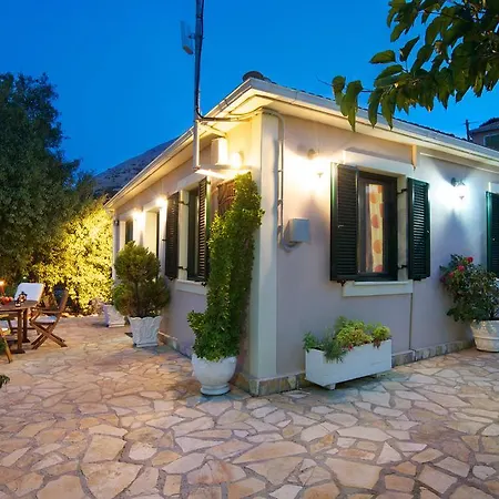 Holiday home Avvisania
