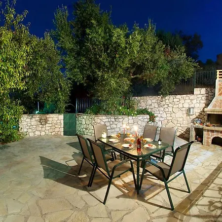 Holiday home Avvisania *